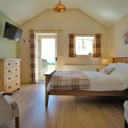 1 Bed In Pockley Oc-Y117 بيت للعطل *