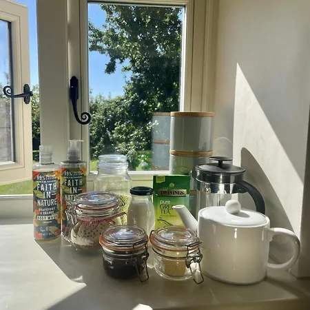 1 Bed In Pockley Oc-y117 بيت للعطل *